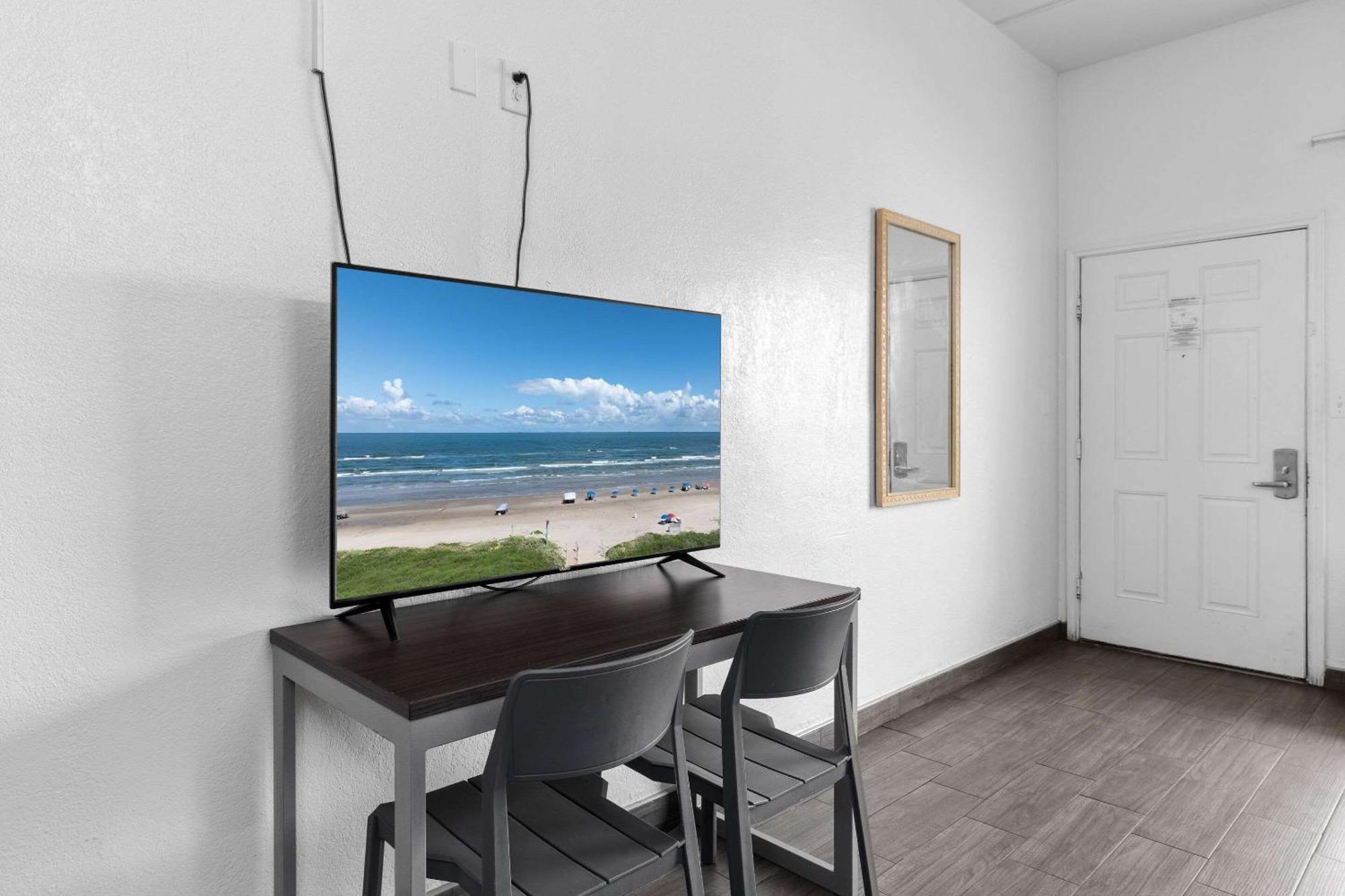 Windwater Hotel And Marina South Padre Island Exterior photo