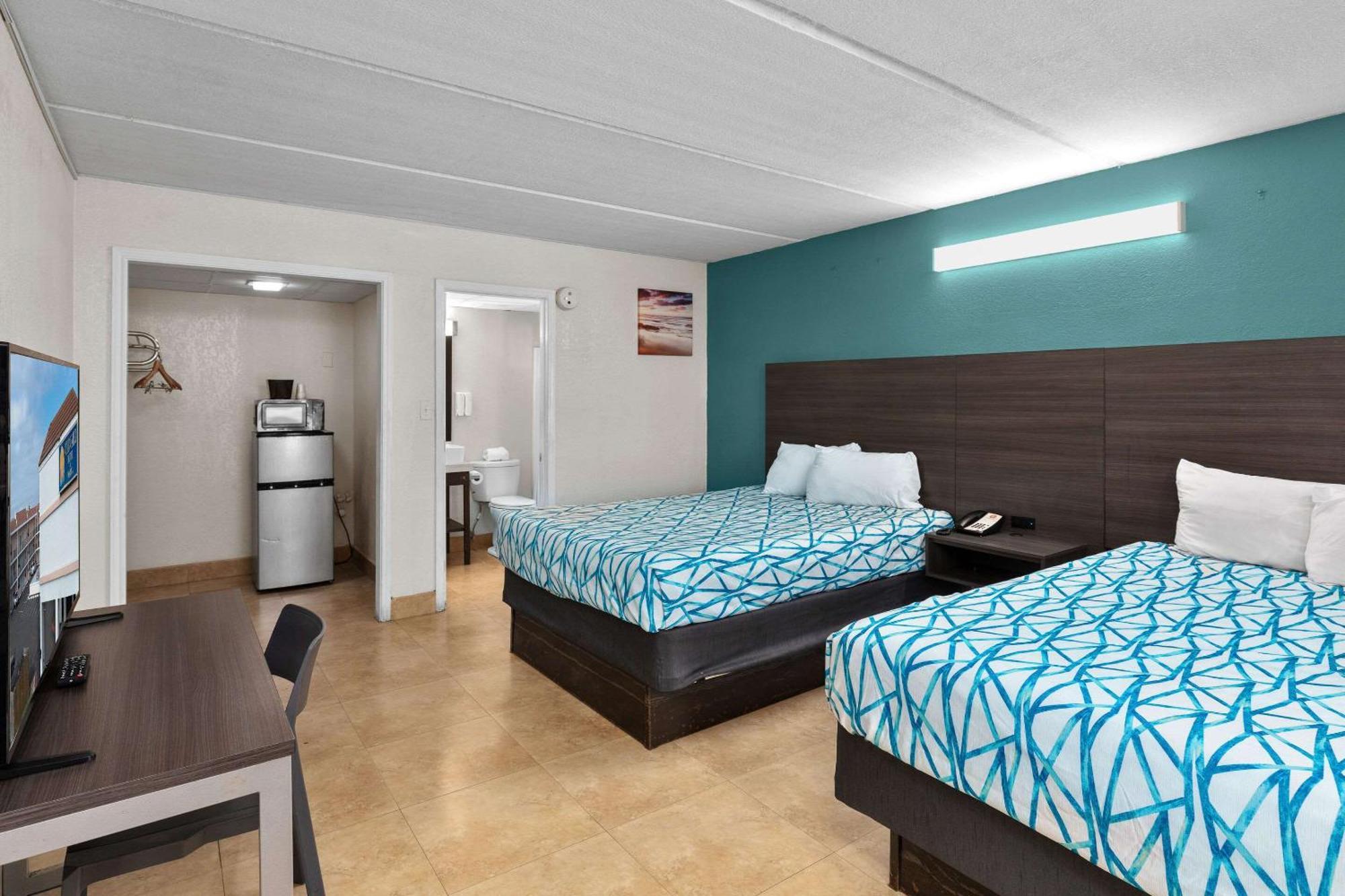 Windwater Hotel And Marina South Padre Island Exterior photo